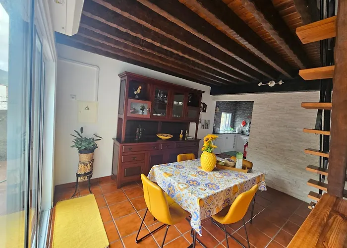 Nyaraló Paradise House *