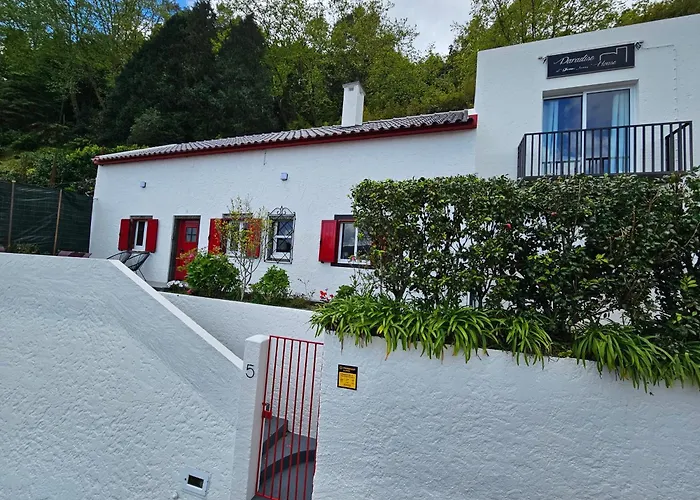 Paradise House * Furnas